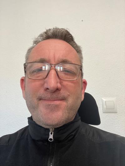 Make New Friends Aberdeen, Jonathon, 54 years old