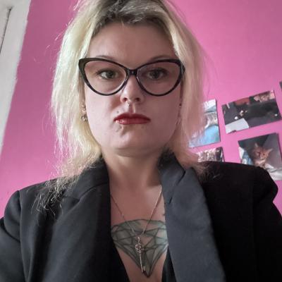 Make New Friends Aldwick, Carley, 33 years old