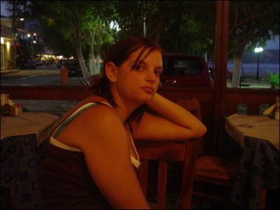 Make New Friends Arnold, Melissa, 35 years old