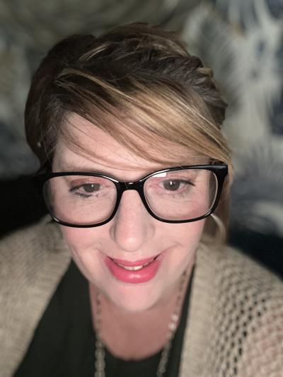 Make New Friends Ashford, Rachel, 49 years old