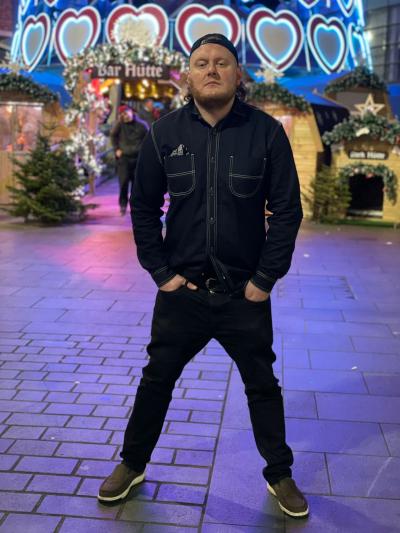 Make New Friends Banbury, AARON, 43 years old