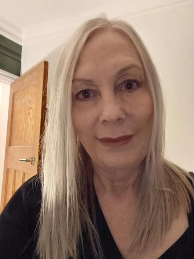 Make New Friends Barnsley, Lynne, 63 years old