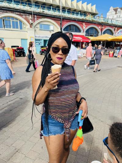 Make New Friends Bath, Mellica, 44 years old