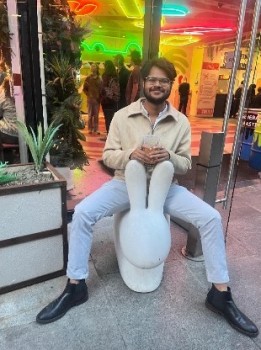 Make New Friends Bayswater, Dilip, 27 years old