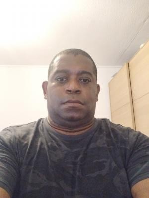 Make New Friends Bedford, Orlando, 46 years old
