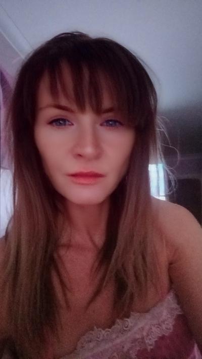 Make New Friends Bethnal Green, Izzy, 45 years old