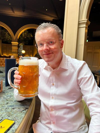 Make New Friends Birkenshaw, Brett, 44 years old