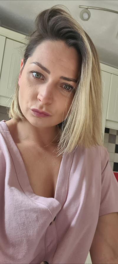 Make New Friends Bracknell, Paulina, 38 years old