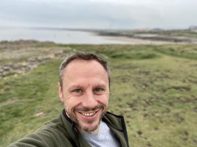 Make New Friends Bridgend, Darren, 47 years old