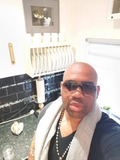 Make New Friends Brixton, Henry, 42 years old