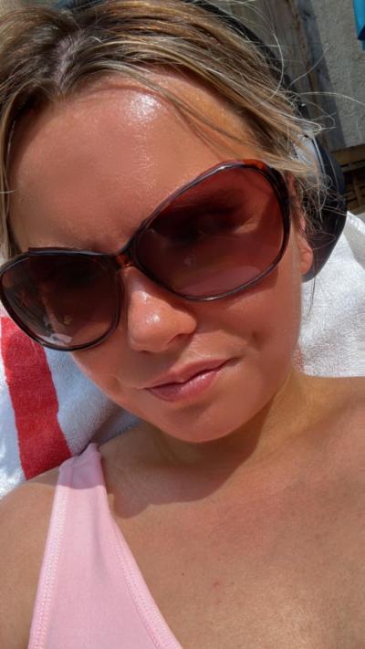 Make New Friends Buckhurst Hill, Ella, 23 years old