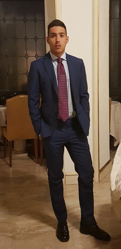 Make New Friends Buckingham, Matteo, 28 years old