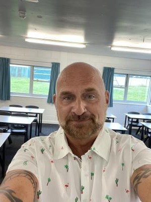 Make New Friends Burton Latimer, Jay, 58 years old