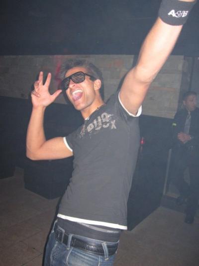 Make New Friends Canary Wharf, James, 40 years old