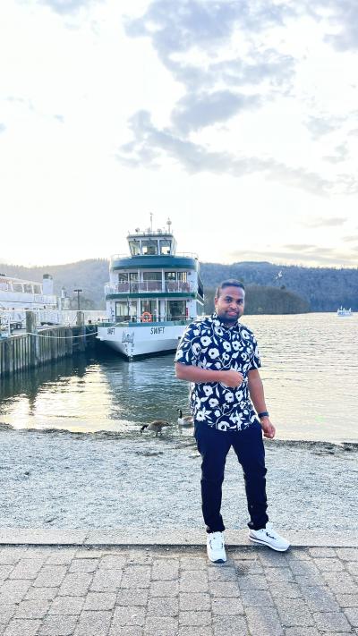 Make New Friends Canary Wharf, Amrut, 37 years old