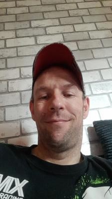 Make New Friends Cannock, Lee, 44 years old