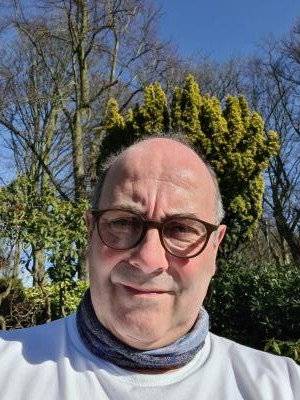 Make New Friends Carlisle, Phil, 62 years old