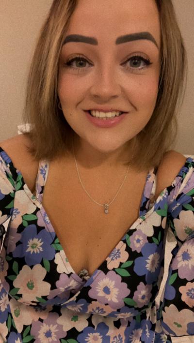 Make New Friends Carlisle, Hayley, 33 years old