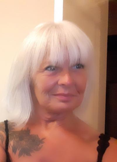 Make New Friends Carmarthen, Louise, 59 years old