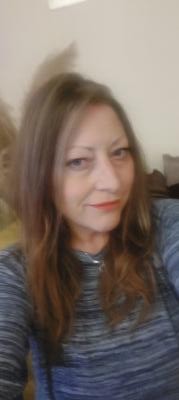 Make New Friends Cheltenham, Amy, 47 years old