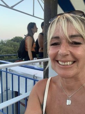 Make New Friends Cheltenham, Lesley, 56 years old