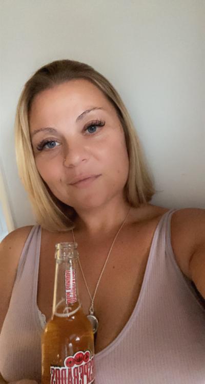 Make New Friends Chessington, Tasha, 43 years old
