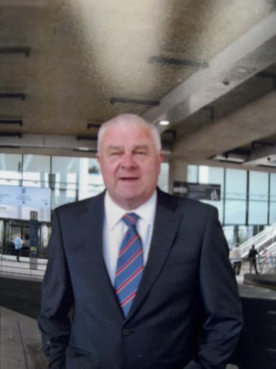 Make New Friends Chesterfield, Dennis, 67 years old