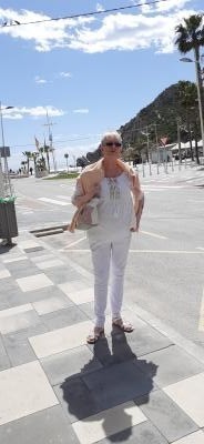 Make New Friends Clydebank, Anne, 66 years old