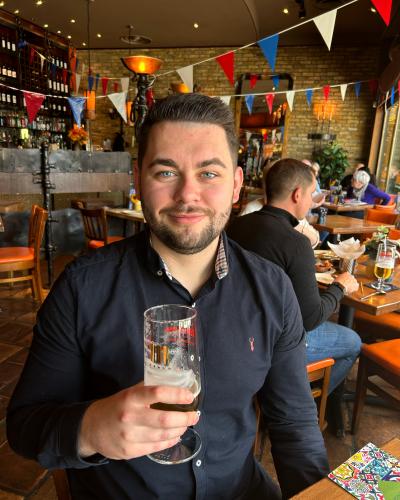 Make New Friends Coleshill, Joel, 27 years old