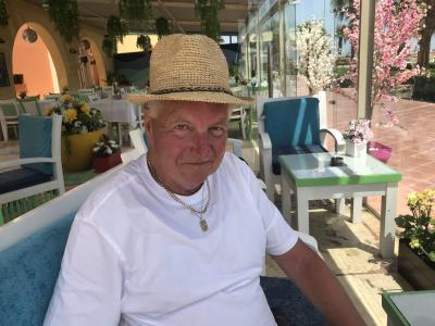 Make New Friends Congleton, Kevin, 72 years old
