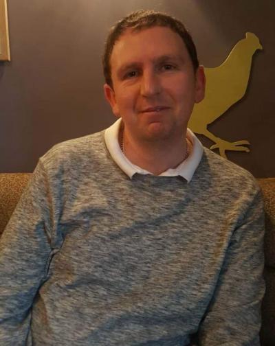 Make New Friends Crewe, Carl, 41 years old