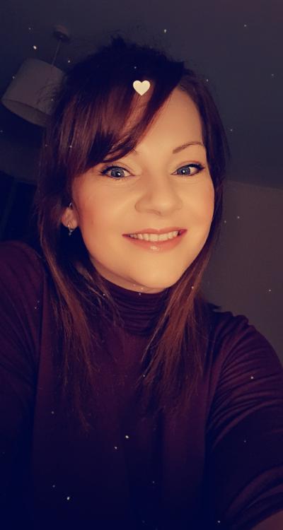 Make New Friends Crewe, Beth, 36 years old