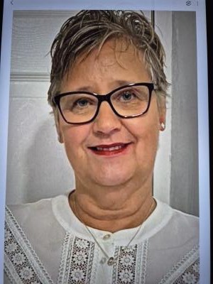 Make New Friends Darlington, Cheryl, 57 years old