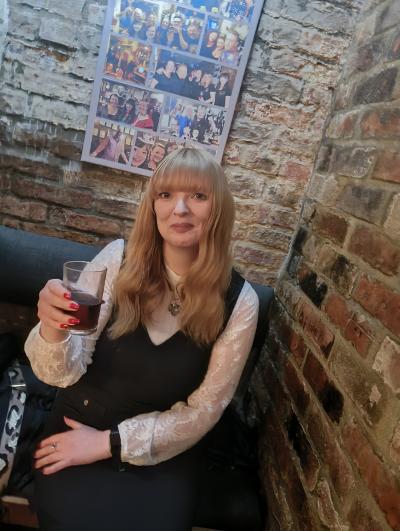 Make New Friends Darlington, Laura, 39 years old