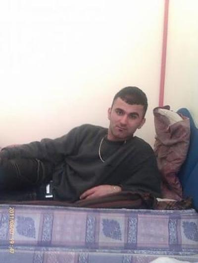 Make New Friends Dudley, Ahmed, 42 years old