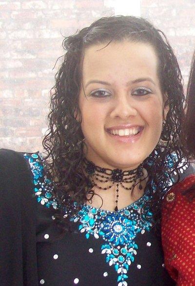 Make New Friends Dukinfield, Salma, 38 years old