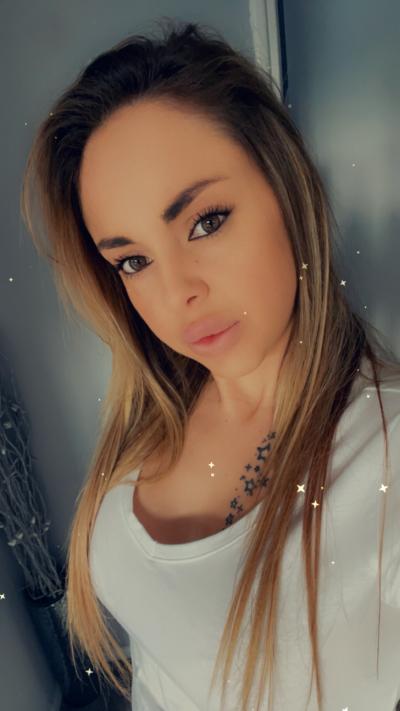 Make New Friends Farnborough, Rebecca, 35 years old