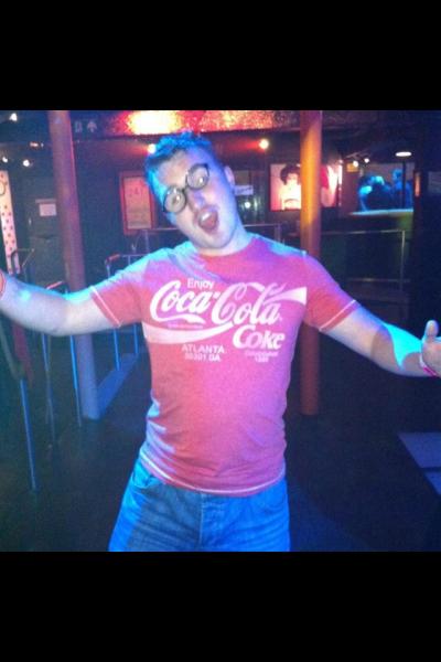 Make New Friends Farnham, Darren, 34 years old