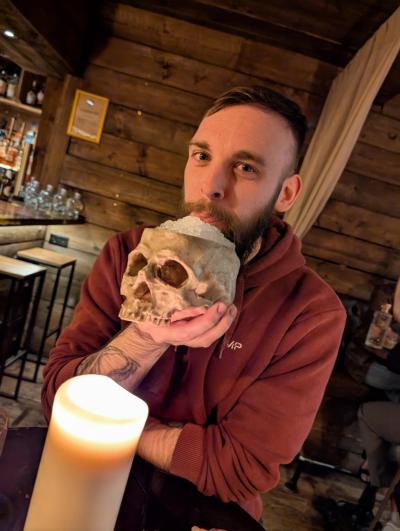 Make New Friends Faversham, Dan, 36 years old