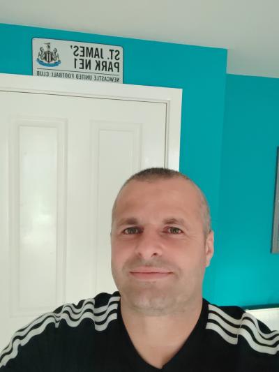 Make New Friends Felpham, Paul, 44 years old