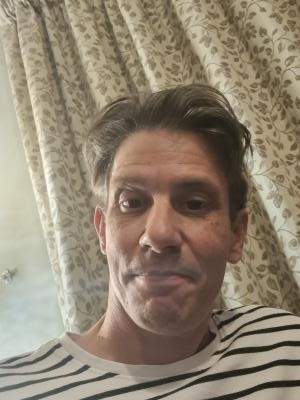 Make New Friends Gloucester, Chris, 50 years old