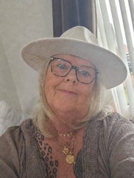 Make New Friends Grimethorpe, Georgie, 61 years old