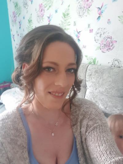 Make New Friends Harlow, Kerry, 40 years old