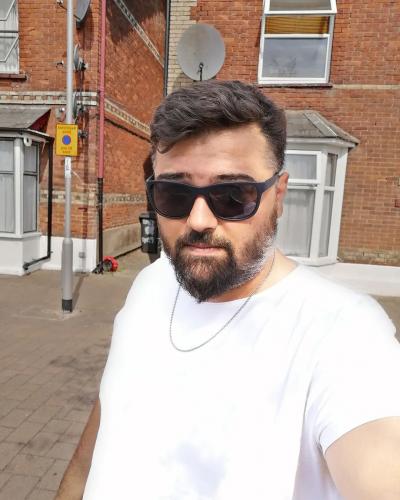 Make New Friends Haverhill, Emrah, 32 years old