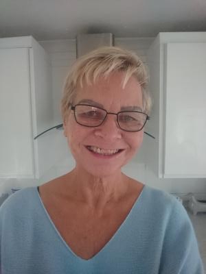 Make New Friends Hockley, Julie, 66 years old