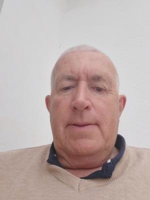 Make New Friends Hornsea, Ian, 69 years old