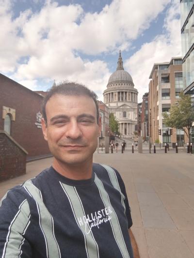 Make New Friends Horsham, West Sussex, Roberto, 51 years old