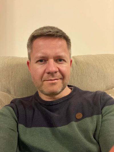 Make New Friends Hull, Chris, 49 years old