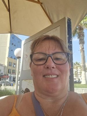 Make New Friends Hull, Karen, 56 years old