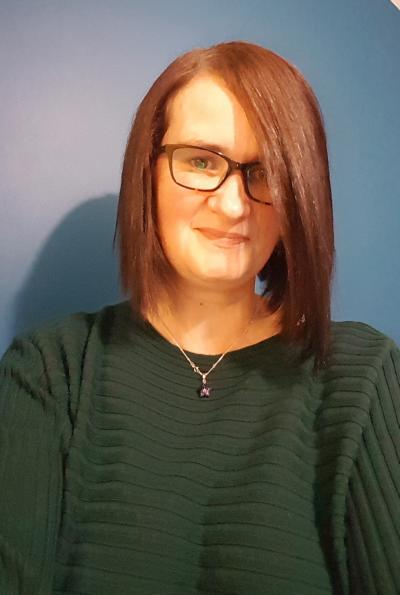 Make New Friends Ifield, Hayley, 54 years old